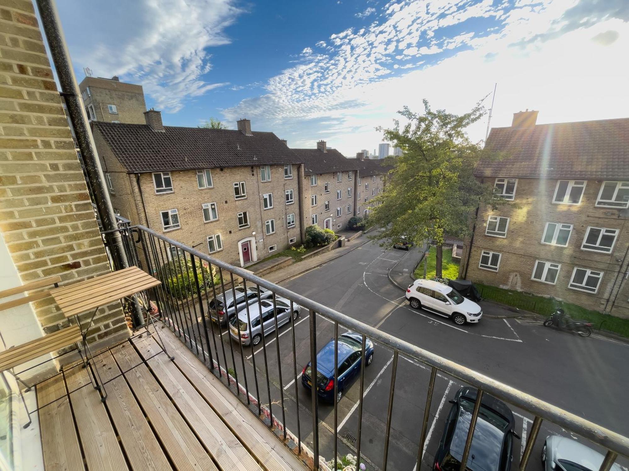 Beautiful 3-Bed Apartment At Swiss Cottage Londres Exterior foto